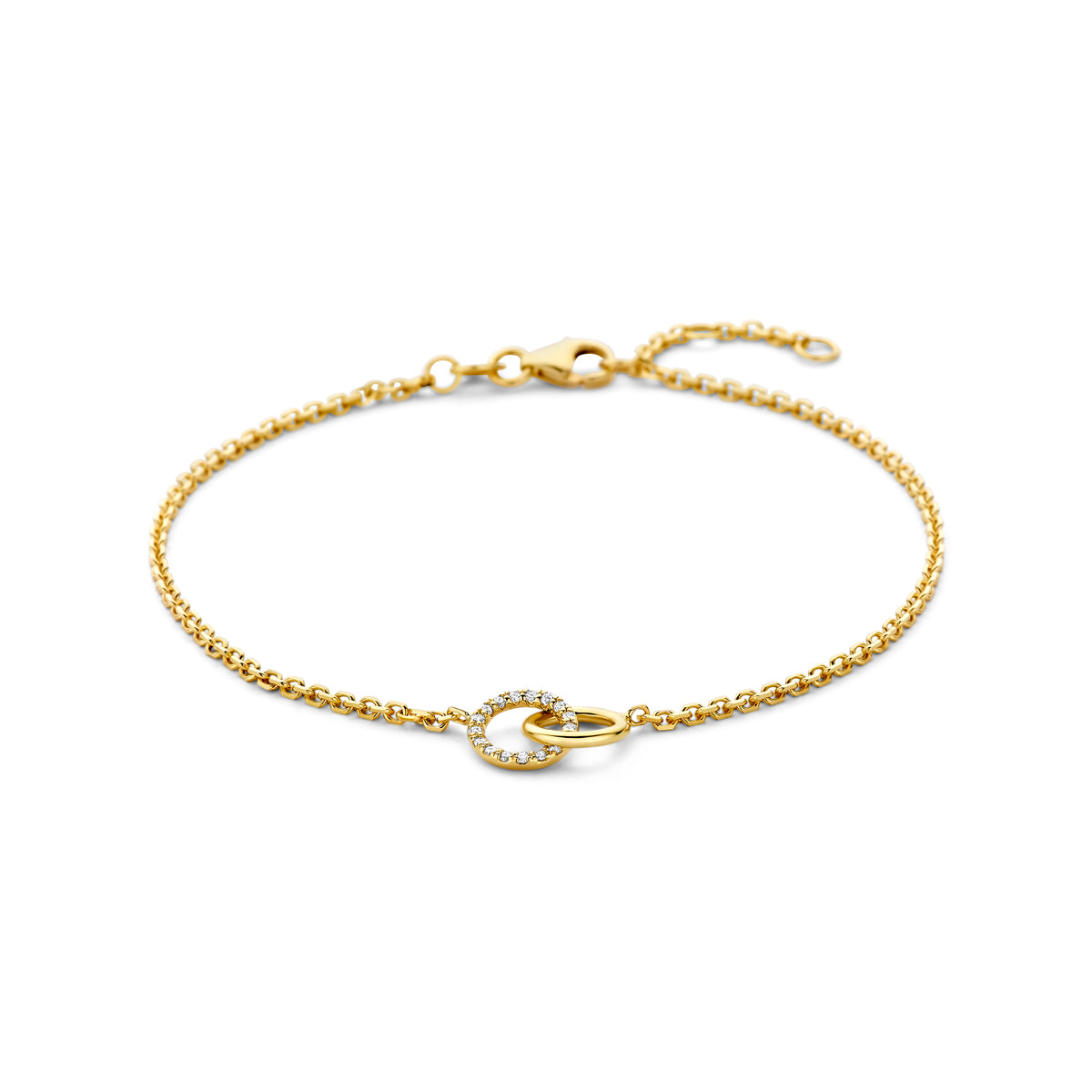 Vooraanzicht van de 14 karaat gouden armband met dubbele cirkel en lab diamant 0,09 ct, 17 cm lang met verlengstuk tot 19 cm.