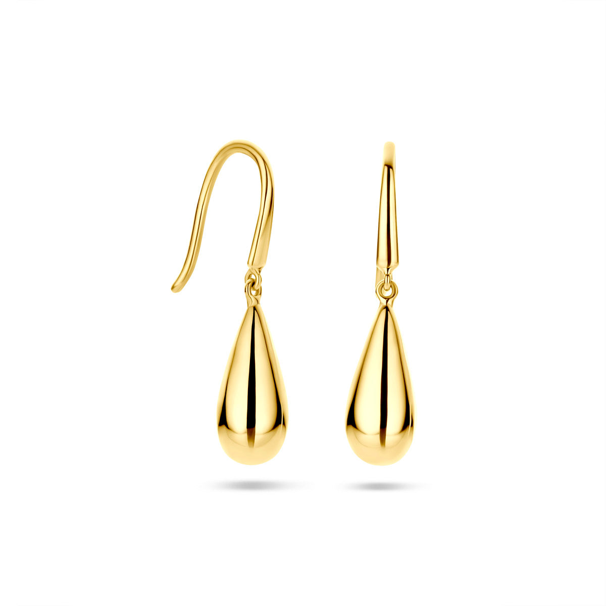 Voor- en zijaanzicht van de gouden druppel oorhangers van 14 karaat.