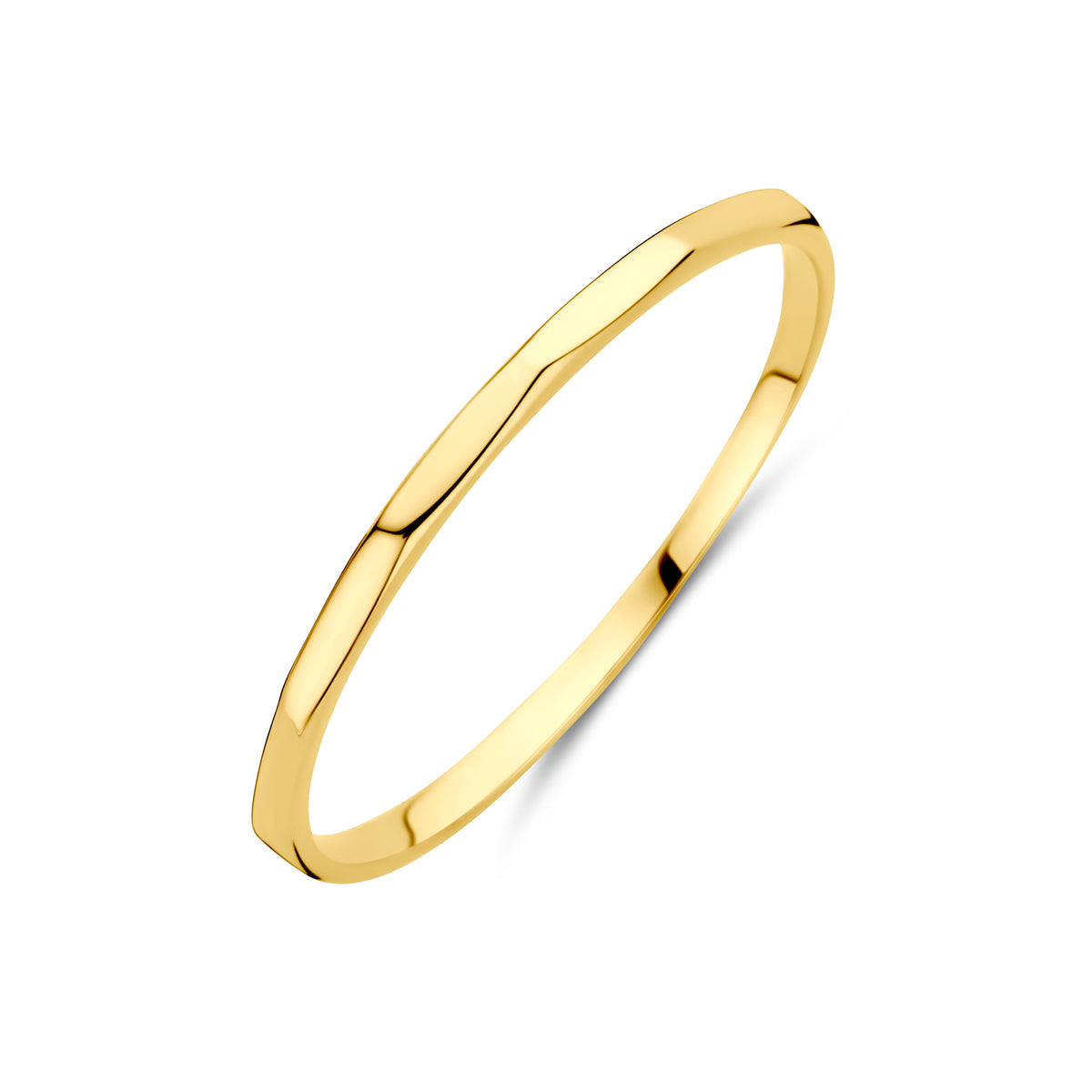 Schuin bovenaanzicht van de gouden smalle ring van 14 karaat.