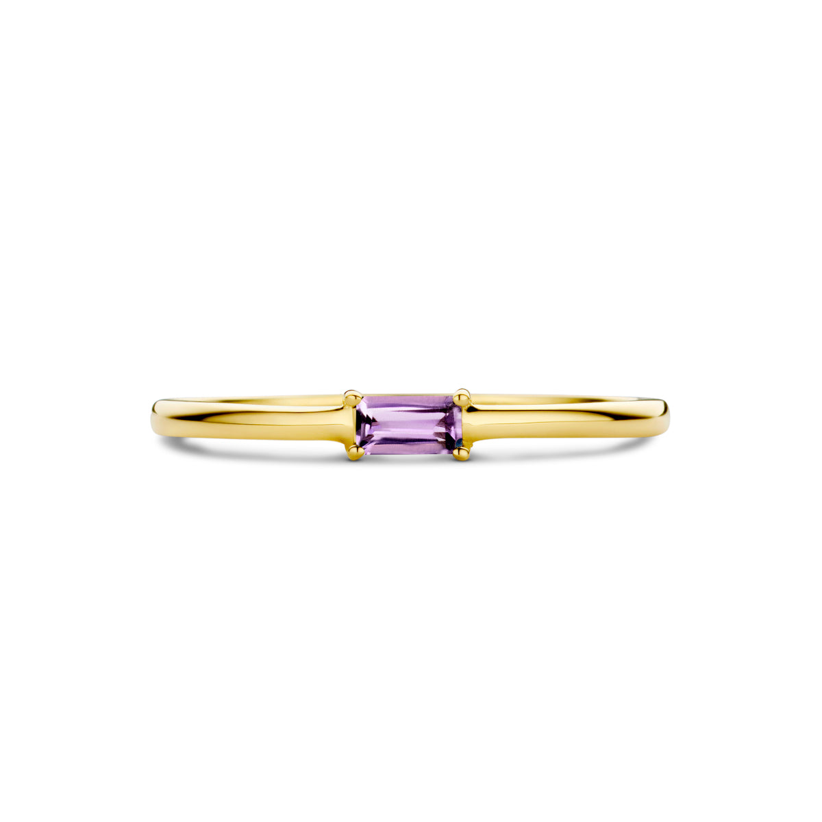 Bovenaanzicht van de gouden geboortesteen ring juni met amethist van 14 karaat.