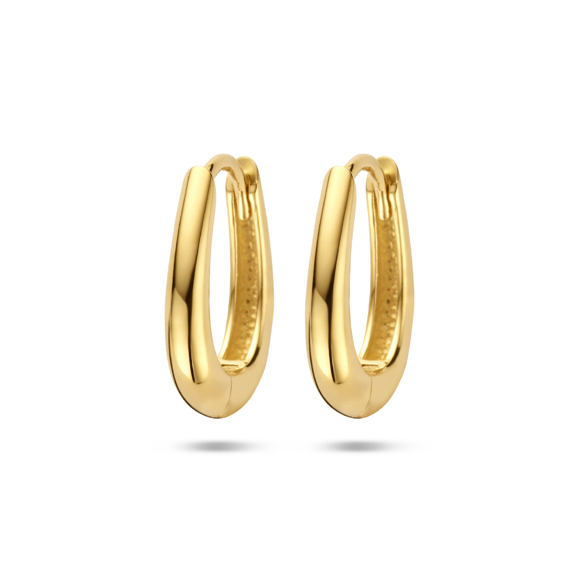 Vooraanzicht van de gouden klapoorringen van 14 karaat.