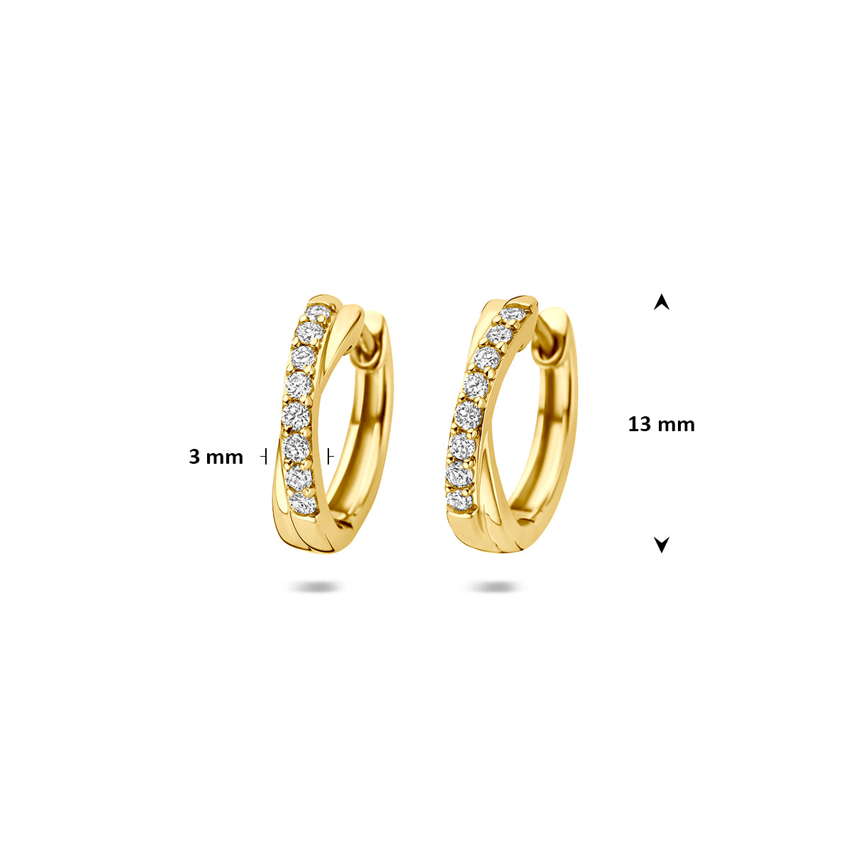 Afmetingen van de gouden klapoorringen met lab grown diamant van 14 karaat: 13 mm doorsnee en 3 mm dik.
