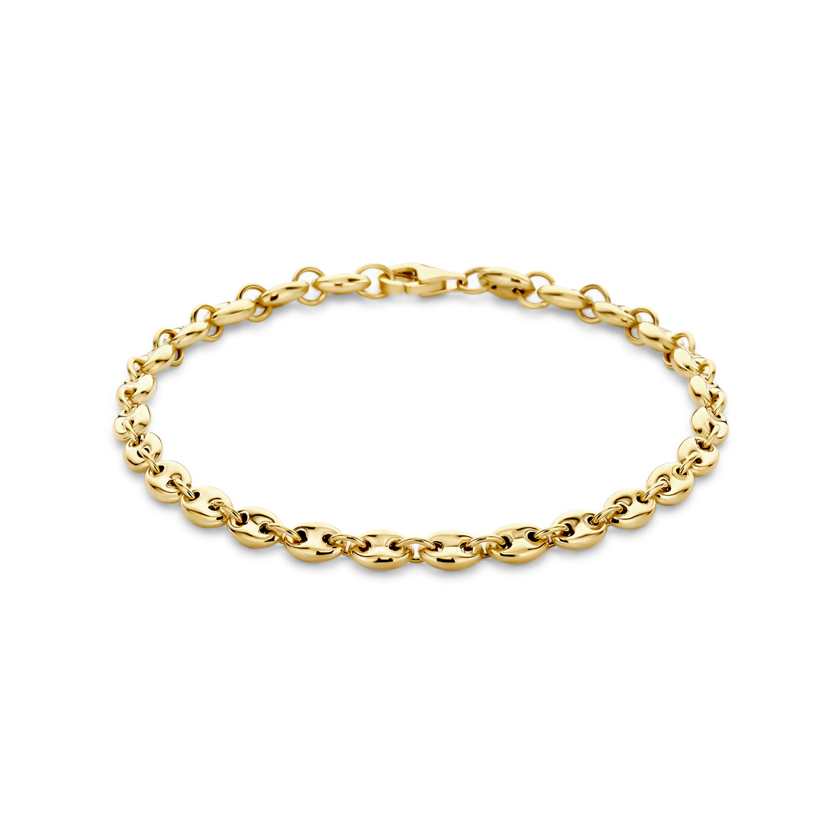Vooraanzicht van de gouden koffieboon armband van 14 karaat.