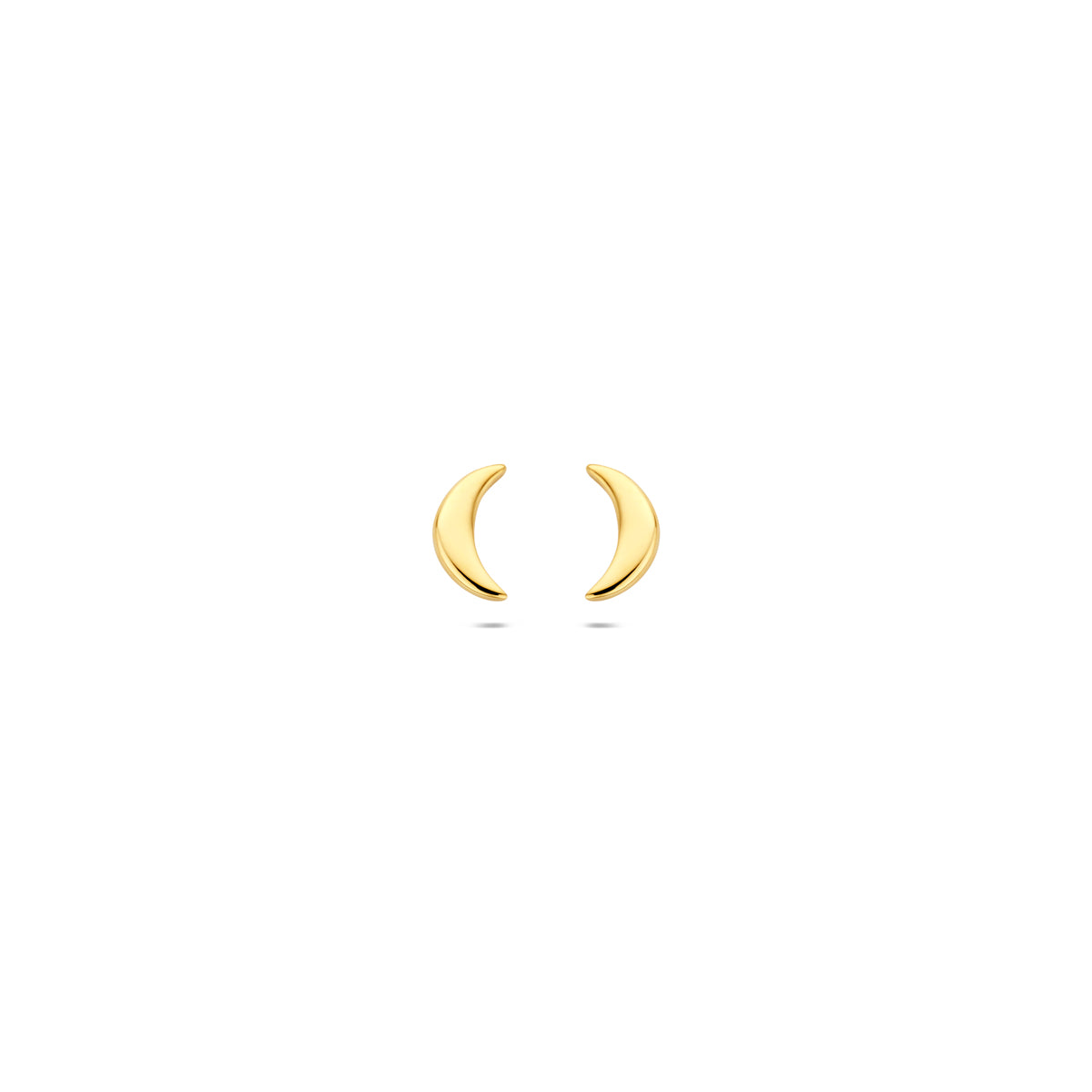 Vooraanzicht van de gouden maan oorknopjes van 14 karaat.