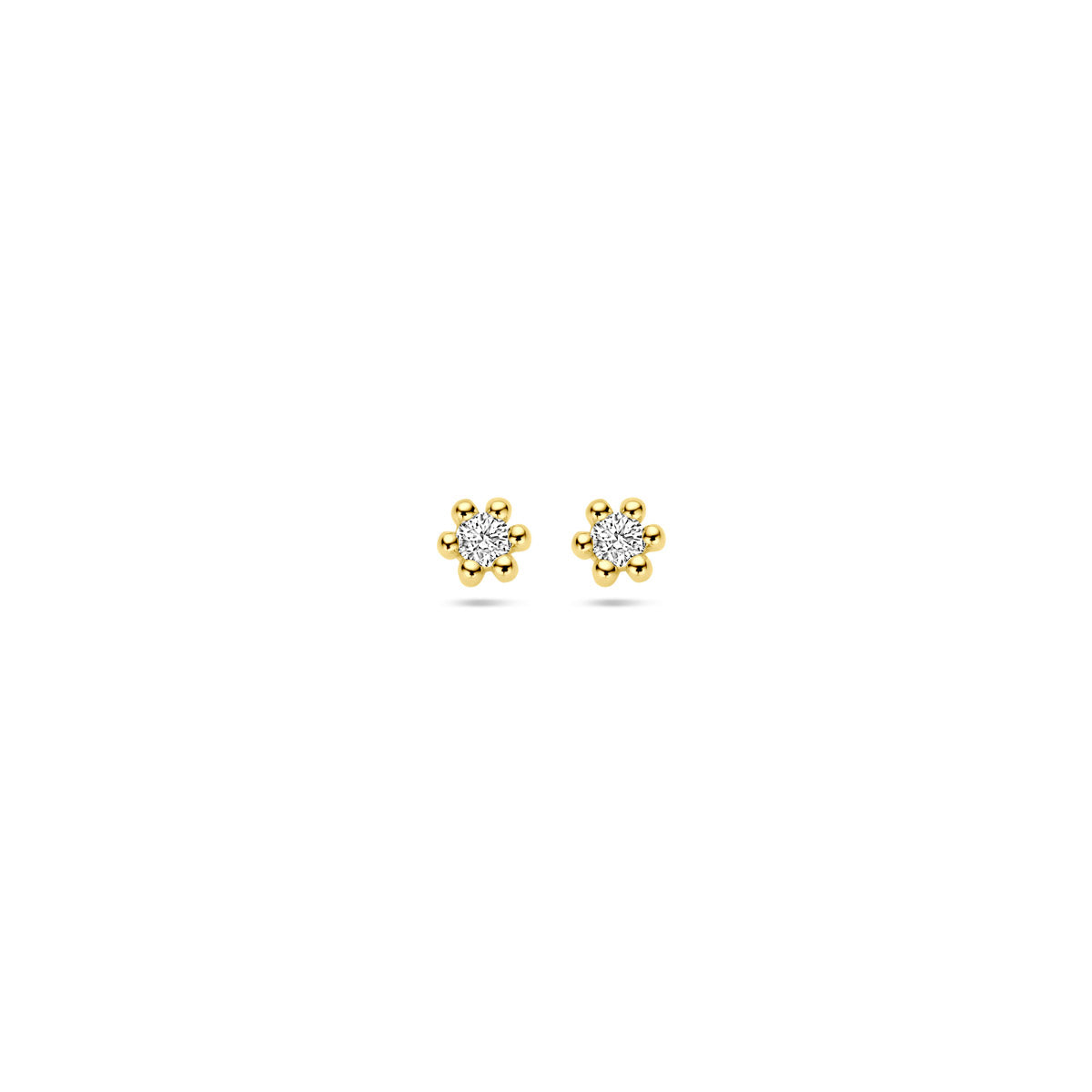 Vooraanzicht van de gouden oorknopjes met diamant van 14 karaat.