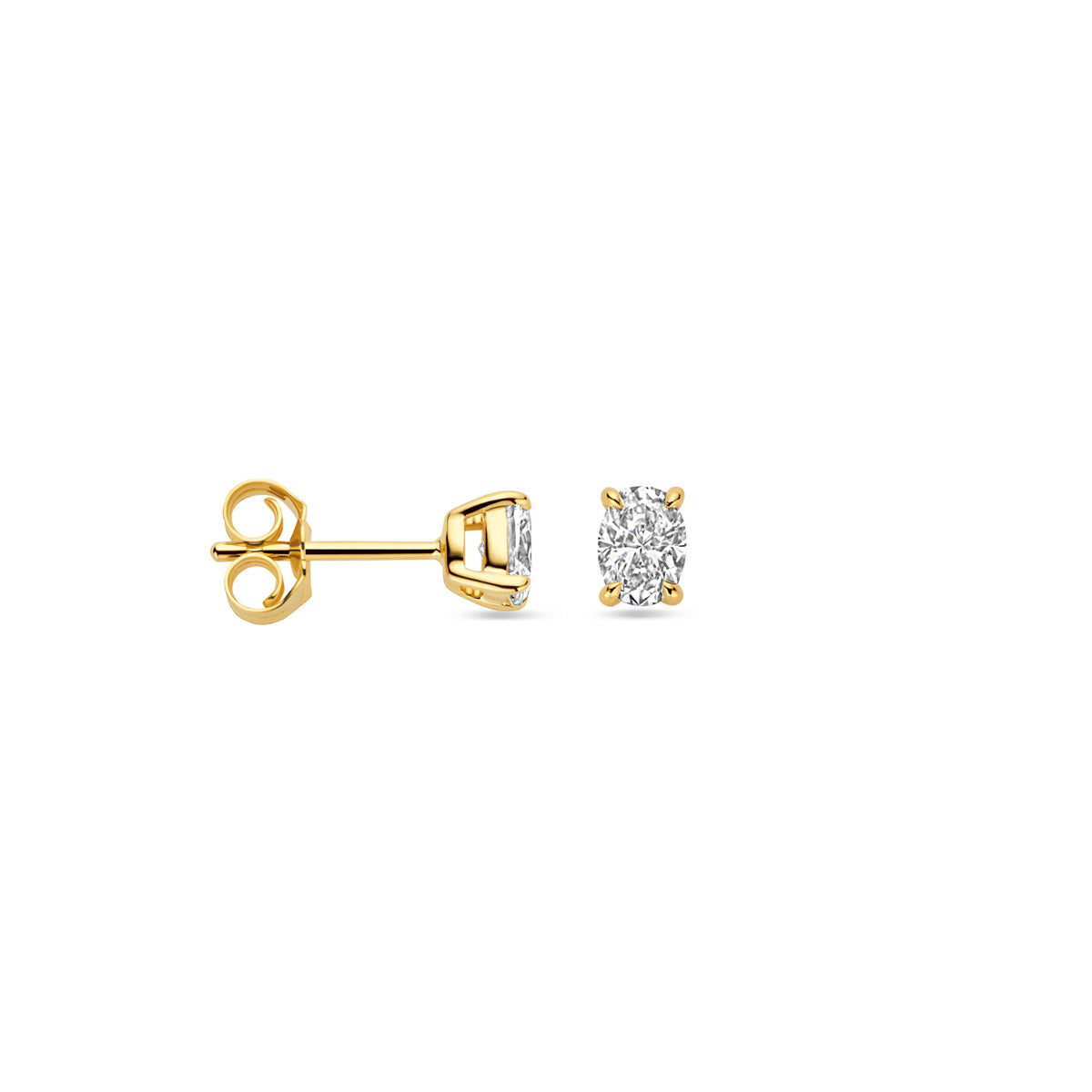 Voor- en zijaanzicht van de gouden oorknopjes met lab grown diamant van 14 karaat.