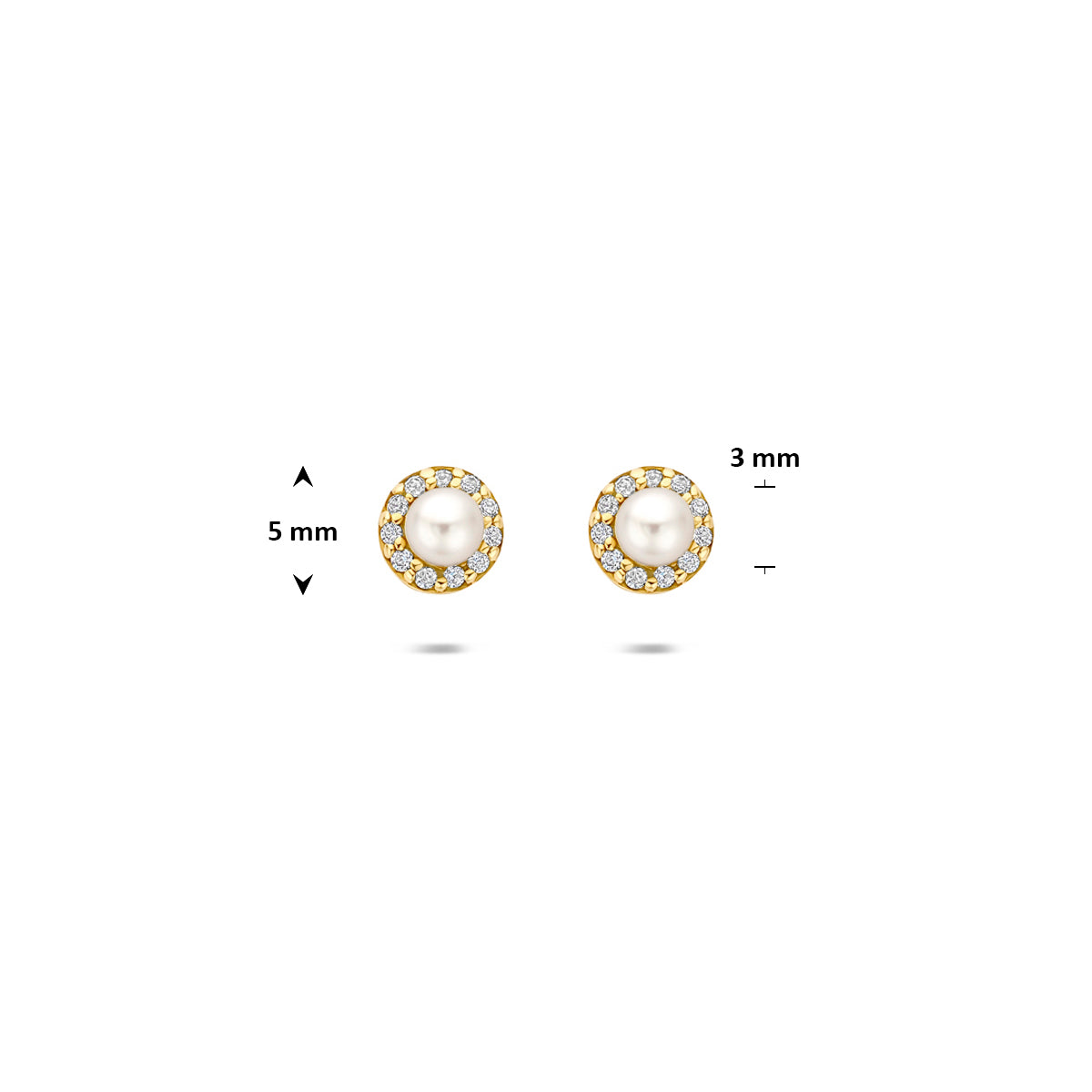 Afmetingen van de gouden oorknopjes met parel en zirkonia van 14 karaat: 5 mm doorsnee, parel 3 mm.