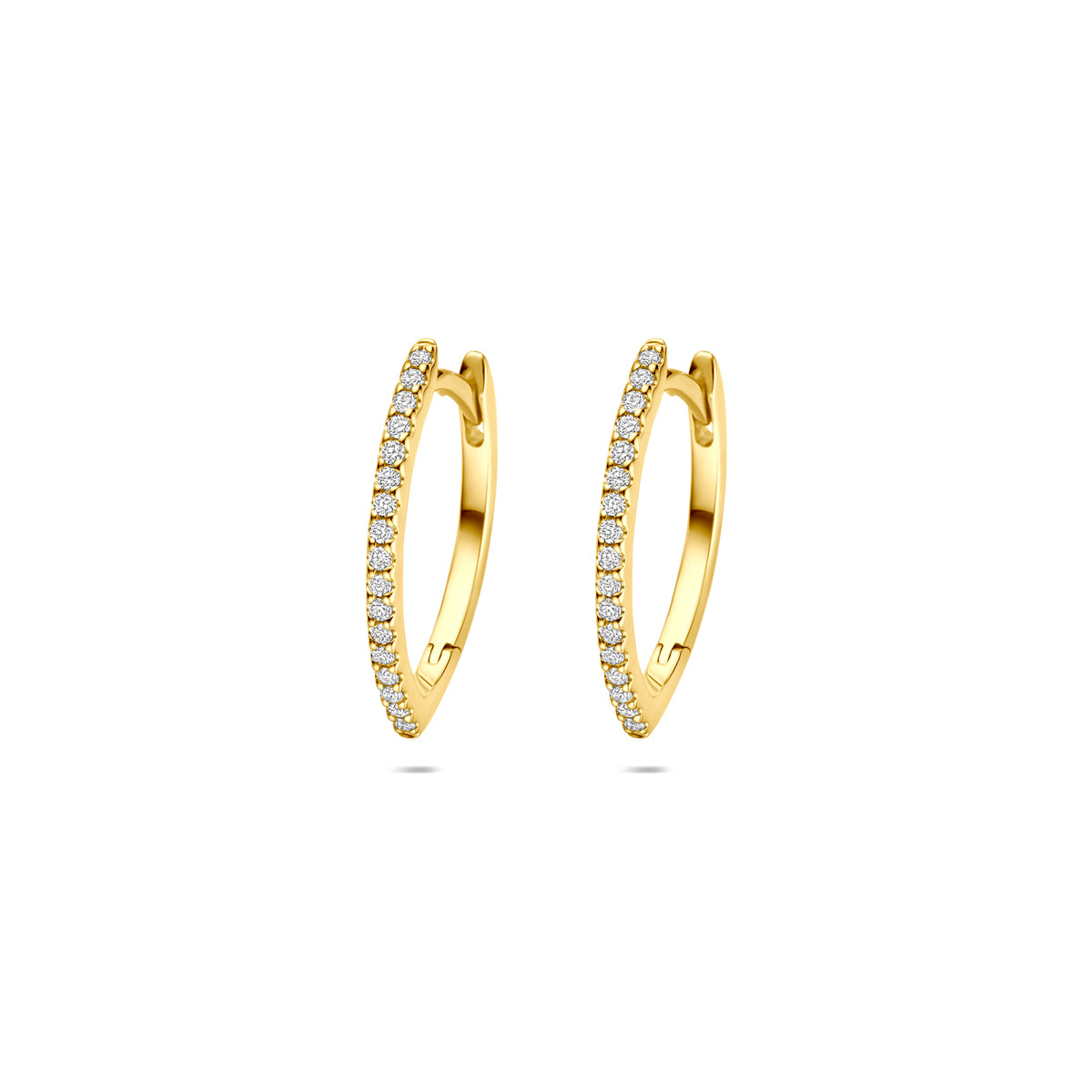 Vooraanzicht van de gouden klapoorringen met diamant van 14 karaat.