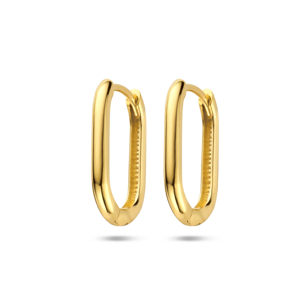 Vooraanzicht van de gouden paperclip klapoorringen van 14 karaat.