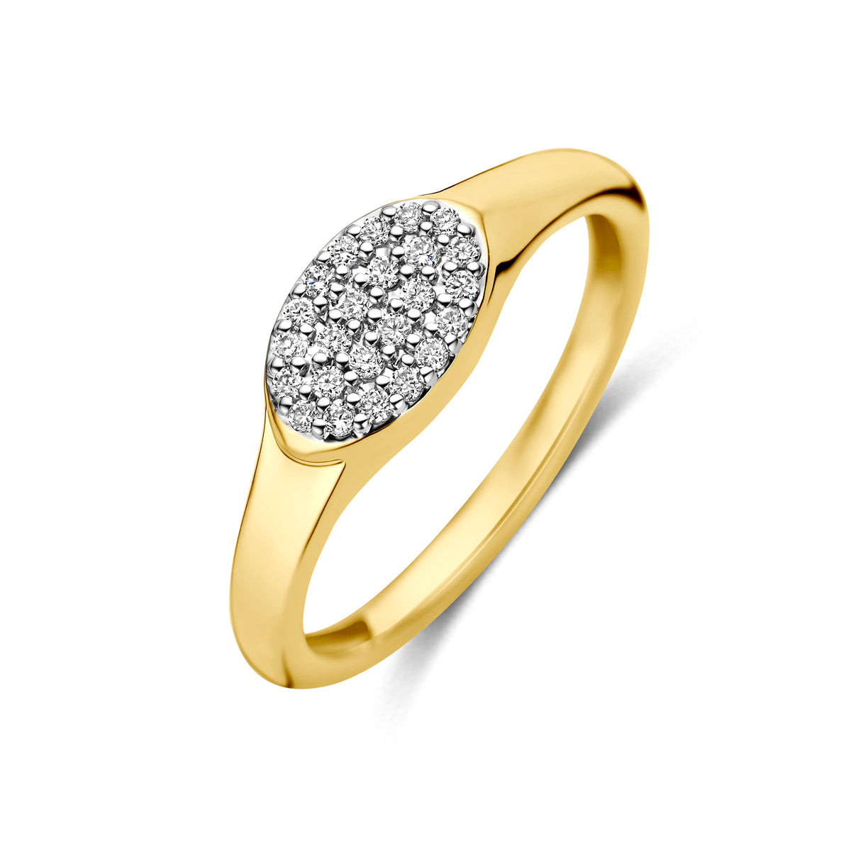 Schuin bovenaanzicht van de 14 karaat gouden ring met lab grown diamant 0,12 ct, 6 mm breed.
