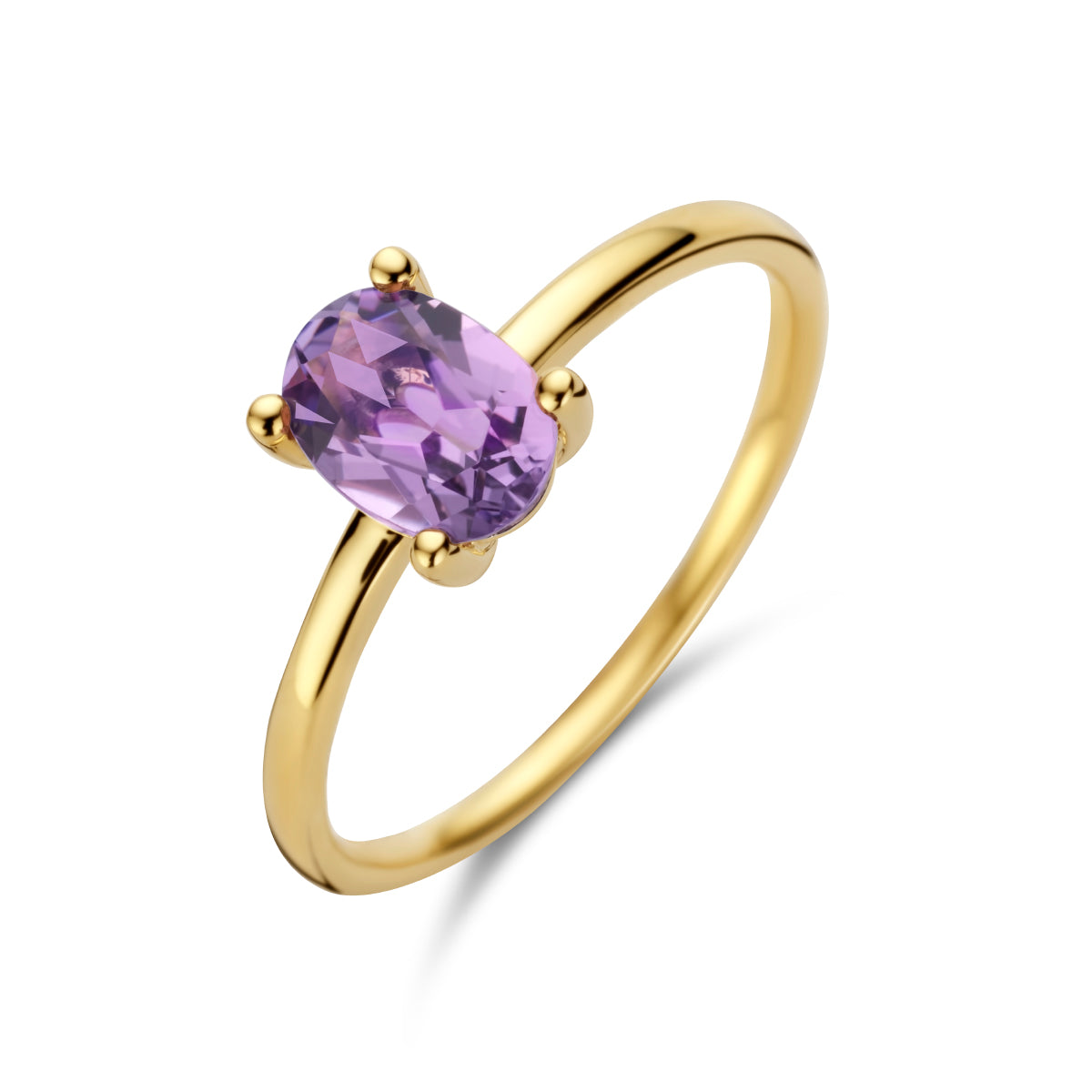 Schuin bovenaanzicht van de gouden ring met amethist van 14 karaat.