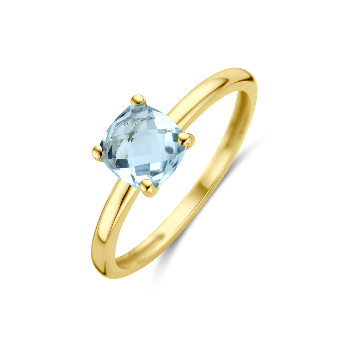 Schuin bovenaanzicht van de gouden ring met blauwe topaas van 14 karaat.