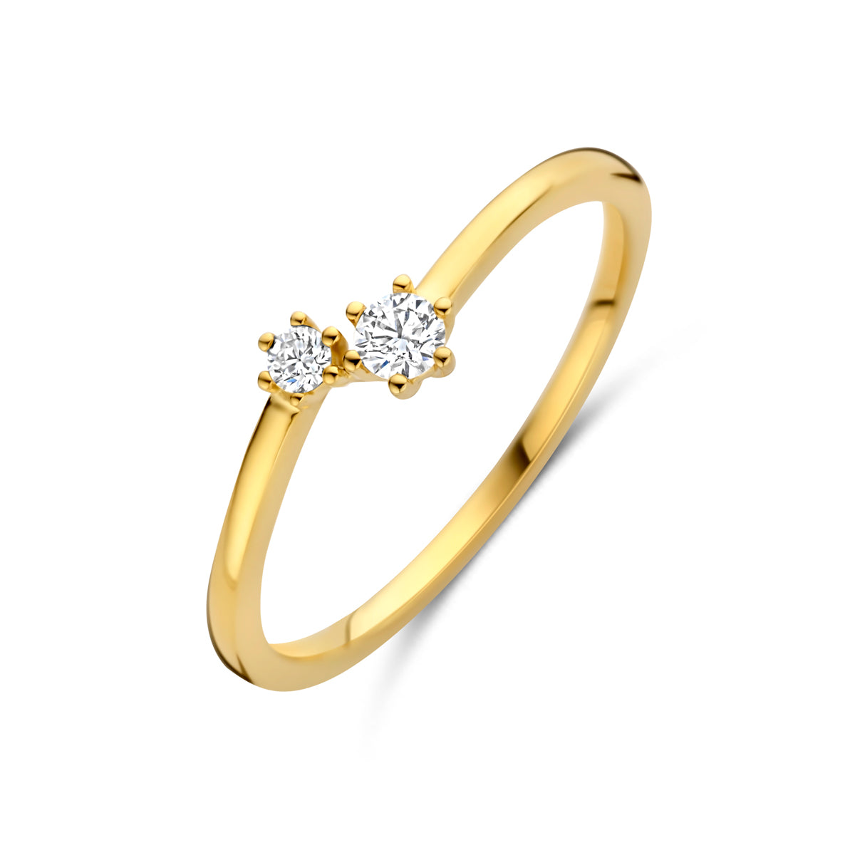 Schuin bovenaanzicht van de gouden ring met diamant van 14 karaat.