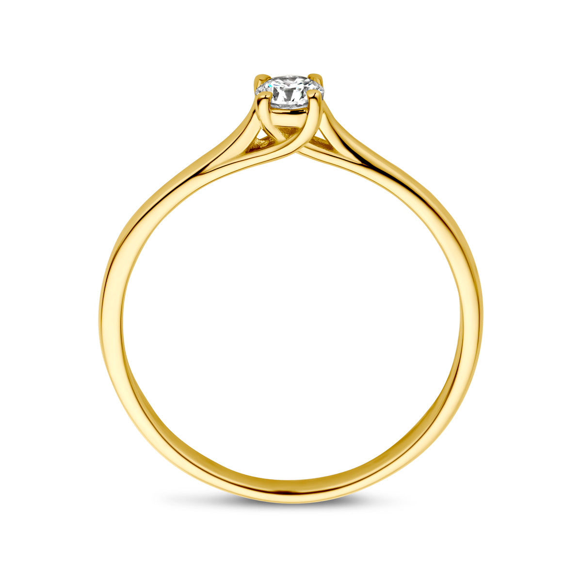Model draagt de gouden solitair ring met diamant van 14 karaat aan de hand.