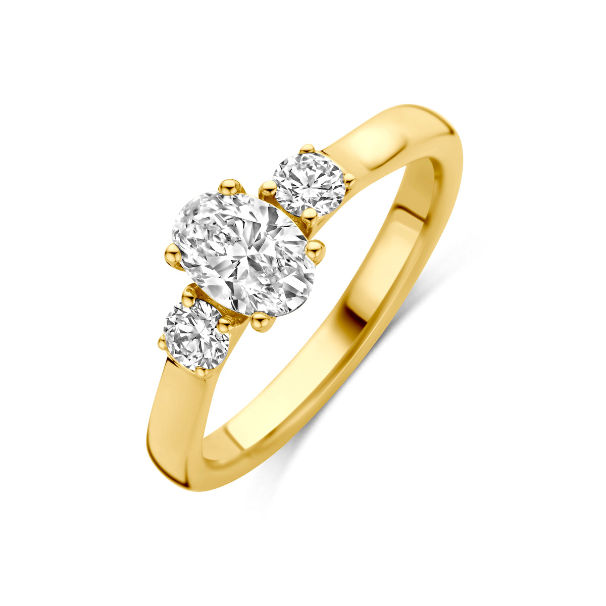 Schuin bovenaanzicht van de gouden trilogie ring met lab grown diamant van 14 karaat.