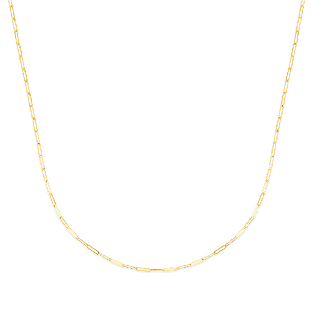 Vooraanzicht van de 'Tess' ketting: een 14 karaat geelgouden collier met paperclip schakels van 1,8 mm breed.