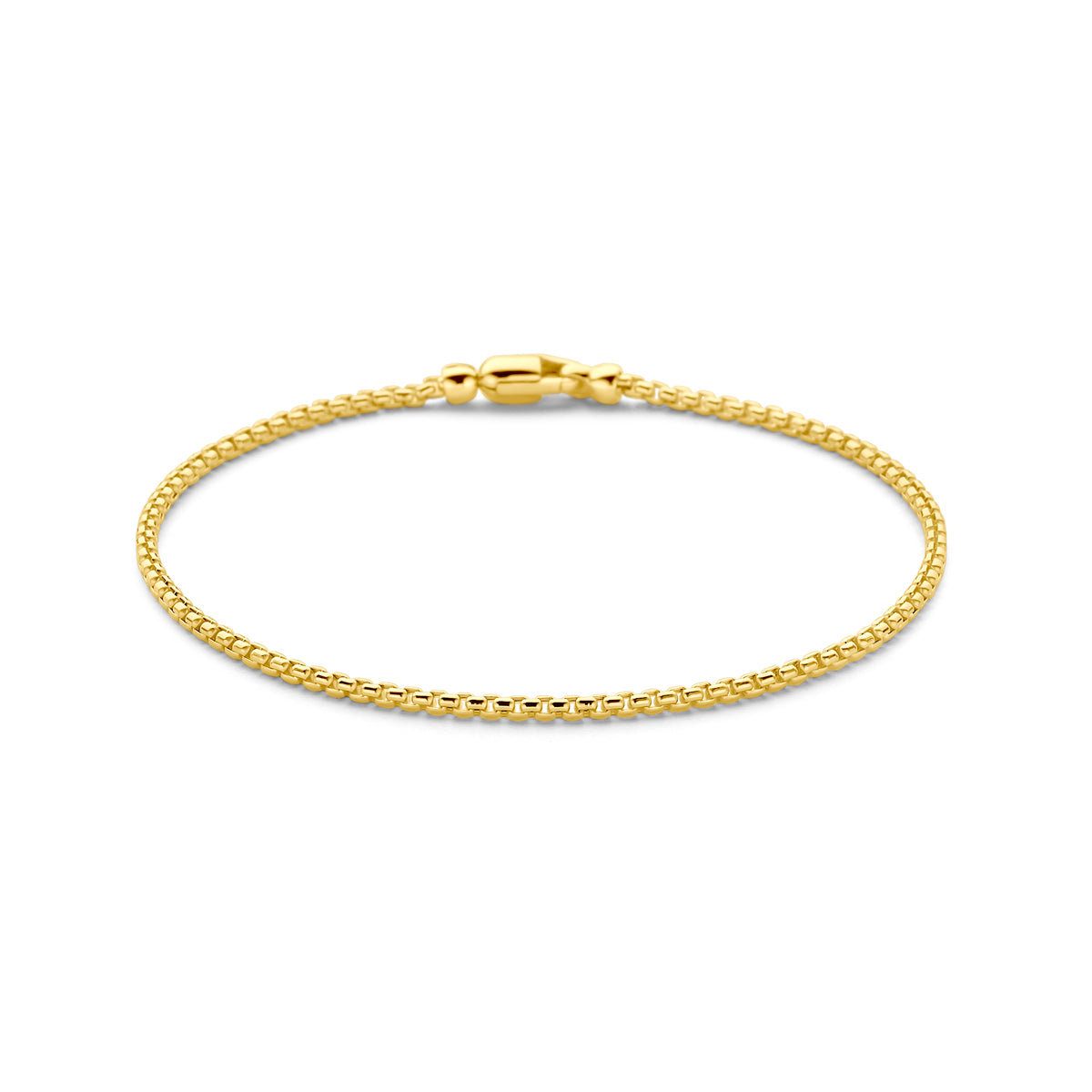 Vooraanzicht van de 'Ella' armband: een glanzende 14 karaat geelgouden armband met een ronde Venetiaanse schakel.