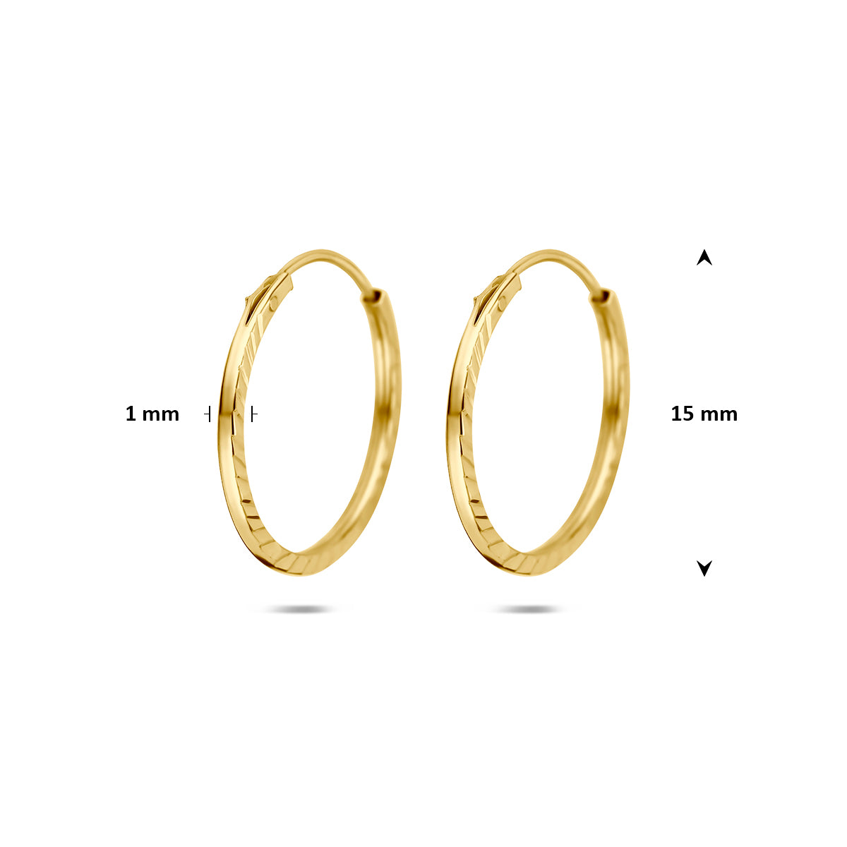 9 karaat oorbellen: afmetingen van de 9 karaat geelkleurige gediamanteerde oorringen, doorsnee 15,0 mm, 15,0 mm doorsnee.