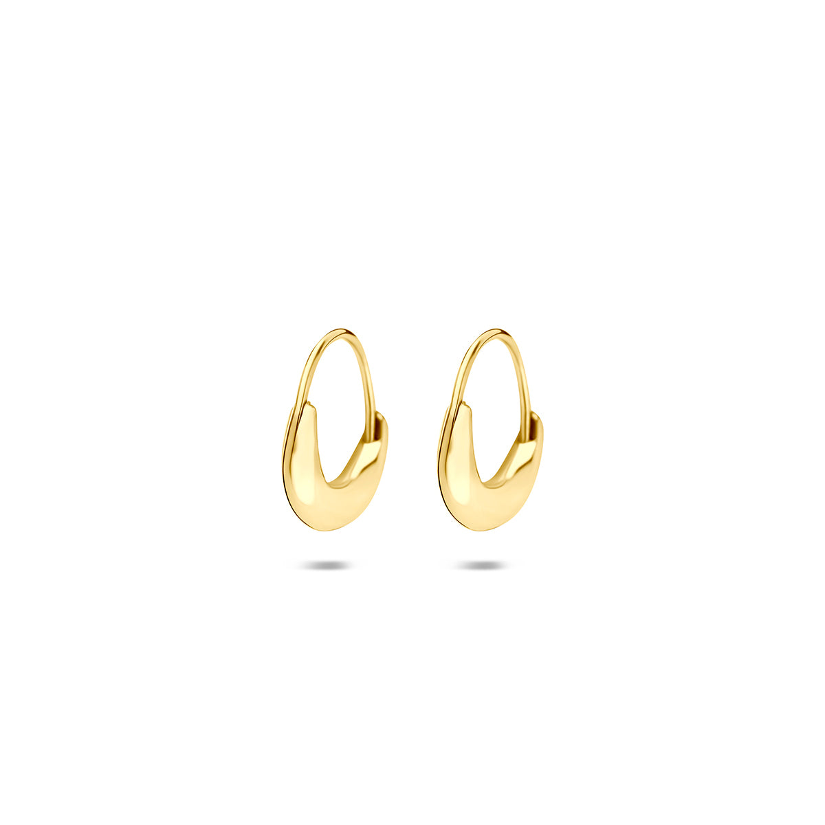 Vooraanzicht van de 9 karaat geelkleurige klapoorringen, 11,5 mm hoog en 10 mm breed.