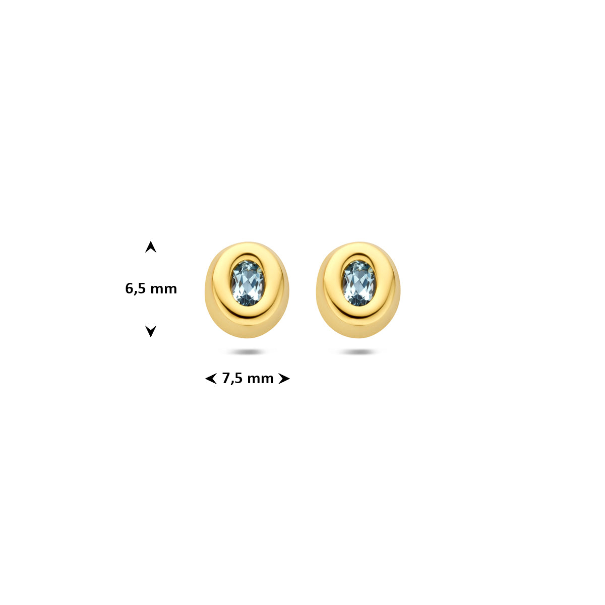 Technische afbeelding van de 9 karaat geelkleurige ovale blauwe topaas oorknopjes met afmetingen, 6,5 mm hoog en 7,5 mm breed.
