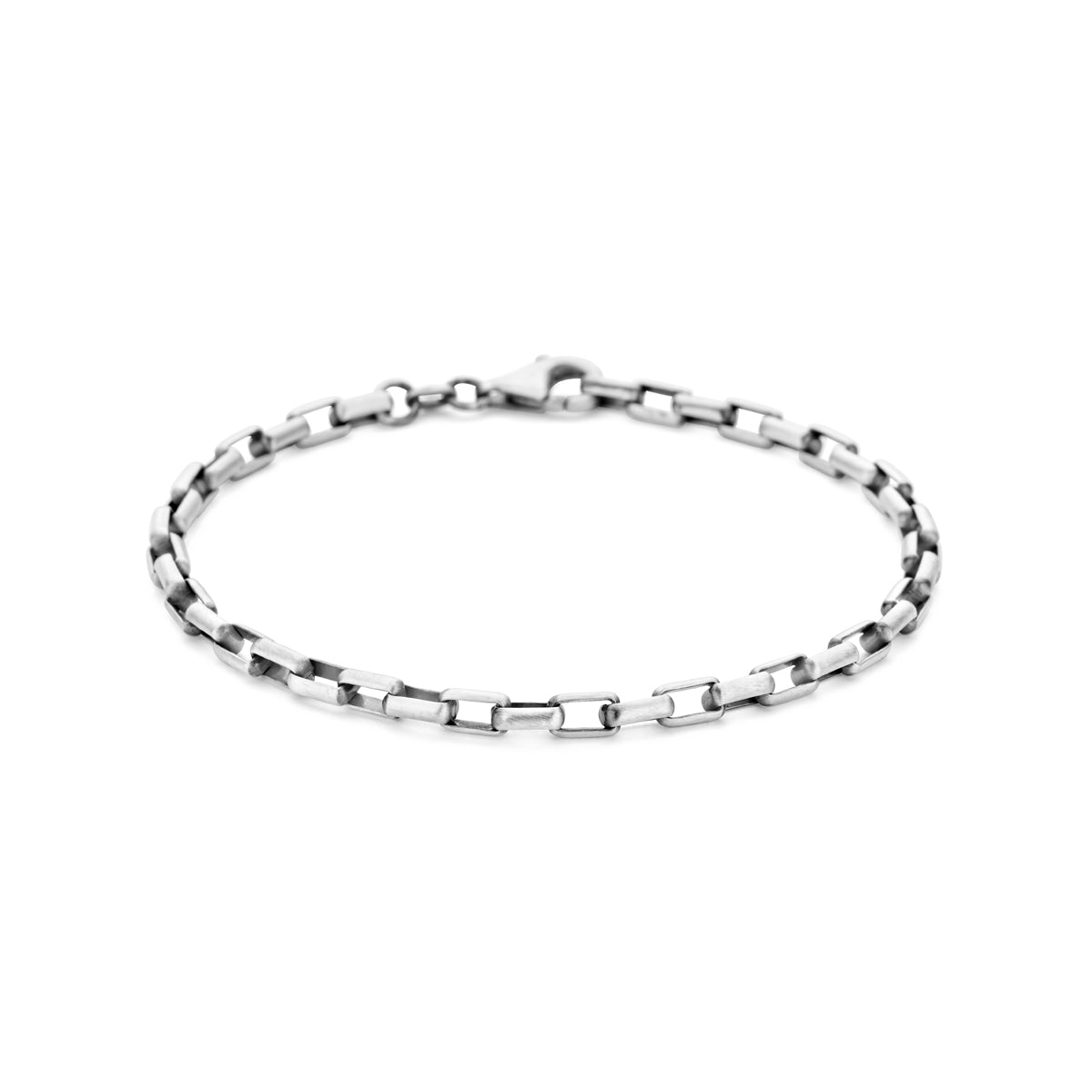 Vooraanzicht van de 925 geoxideerd zilver anker armband, 22 cm lang.