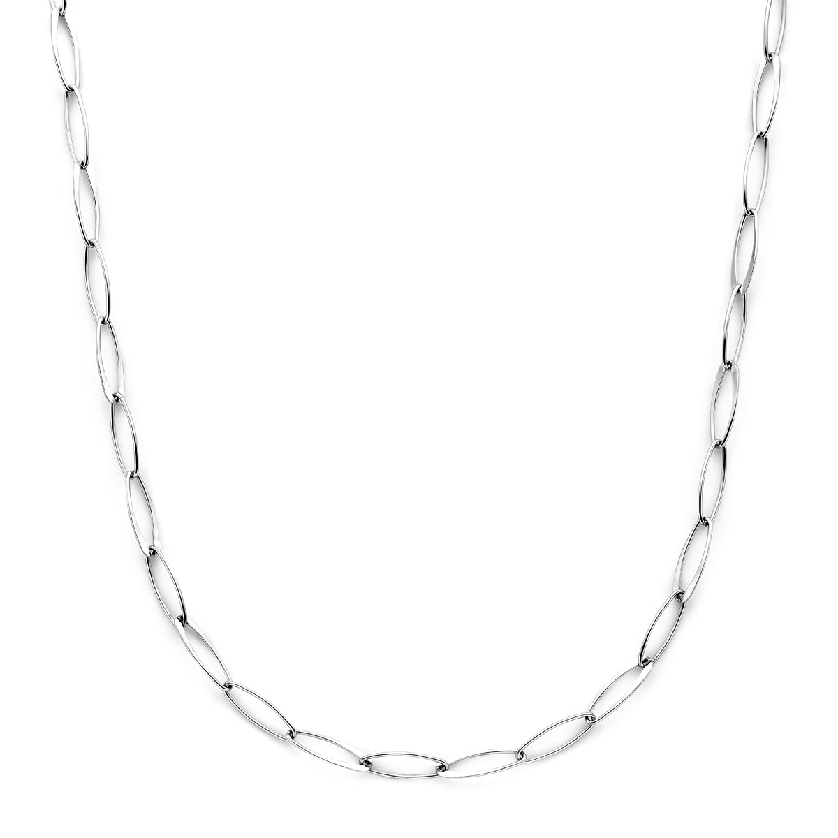 Vooraanzicht van de zilveren ankerketting.