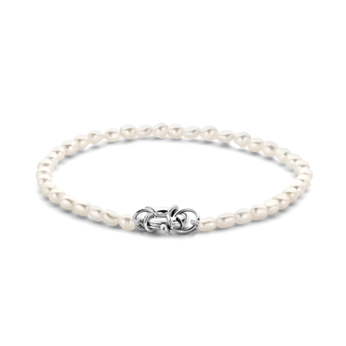 Vooraanzicht van de zilveren armband met parels.