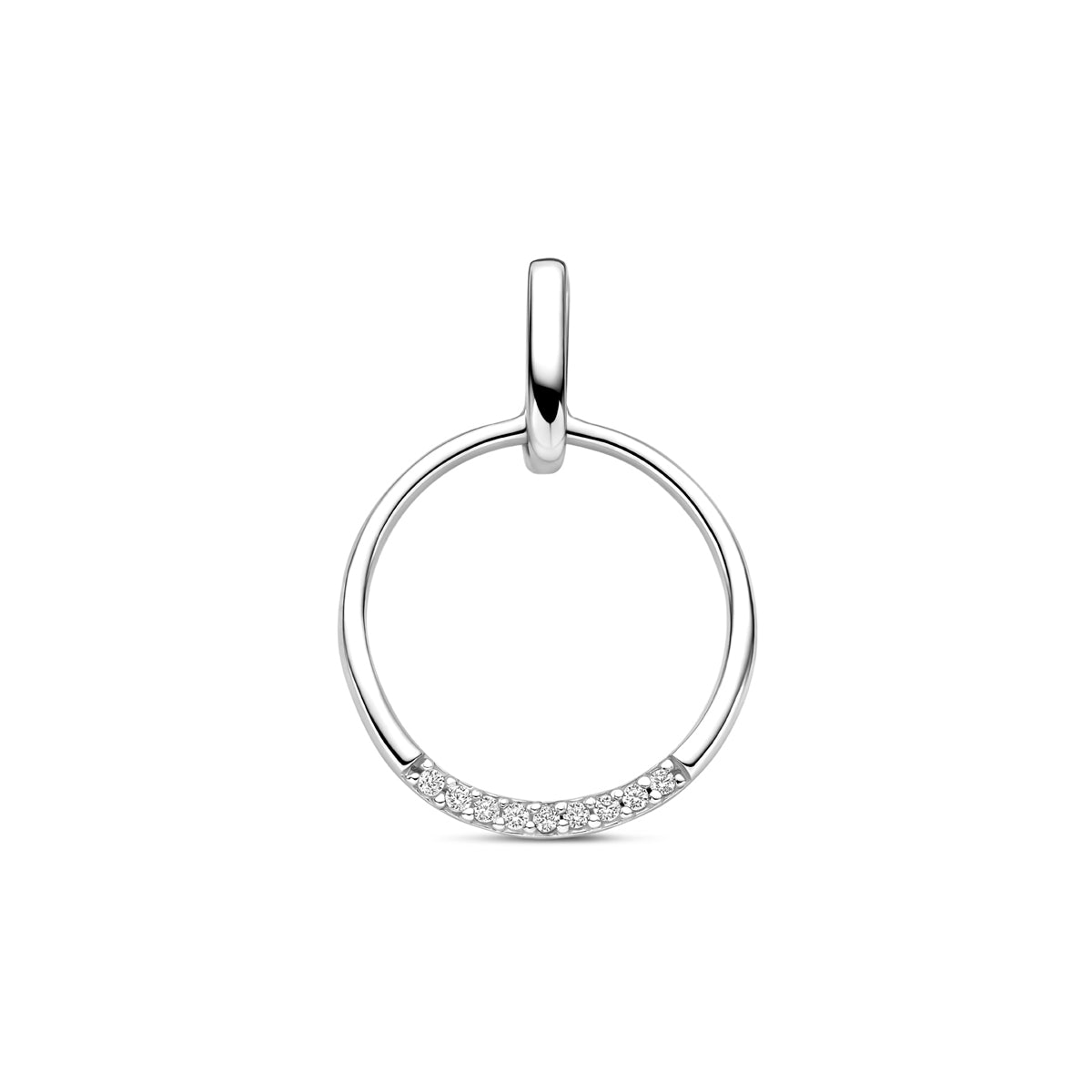 Vooraanzicht van de zilveren cirkel hanger met zirkonia.