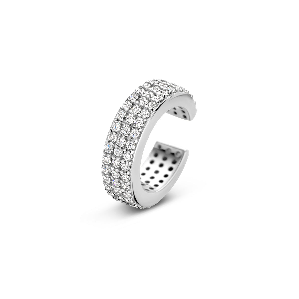 Vooraanzicht van de zilveren ear cuff met zirkonia.
