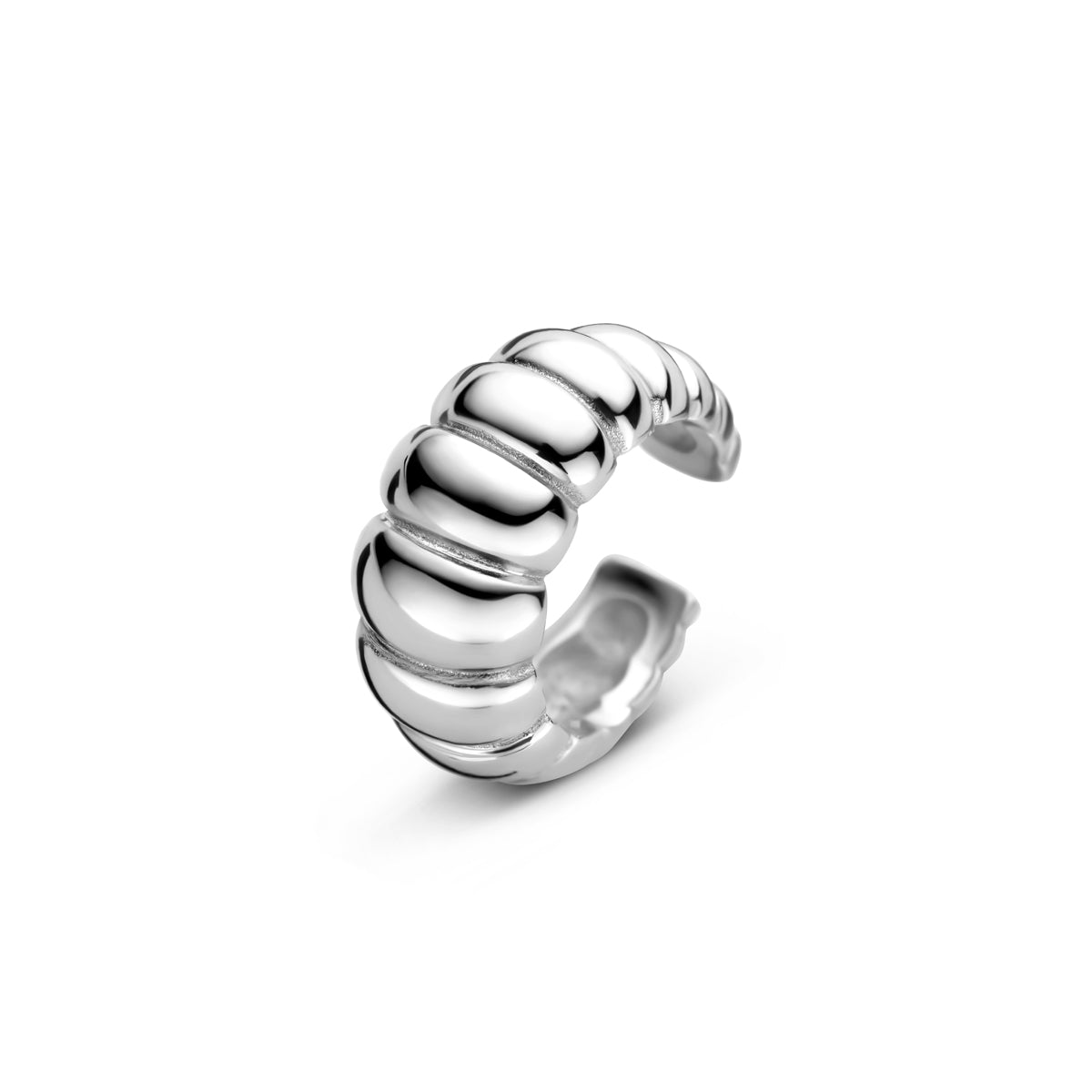 Vooraanzicht van de zilveren ear cuff.