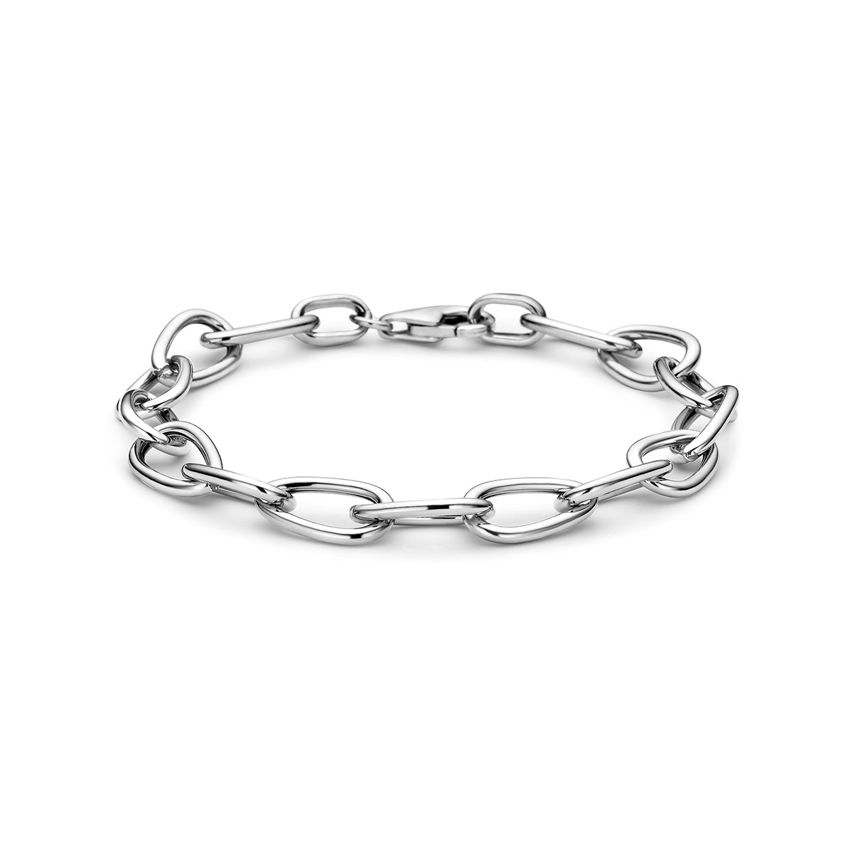 Vooraanzicht van de zilveren grove ankerarmband.