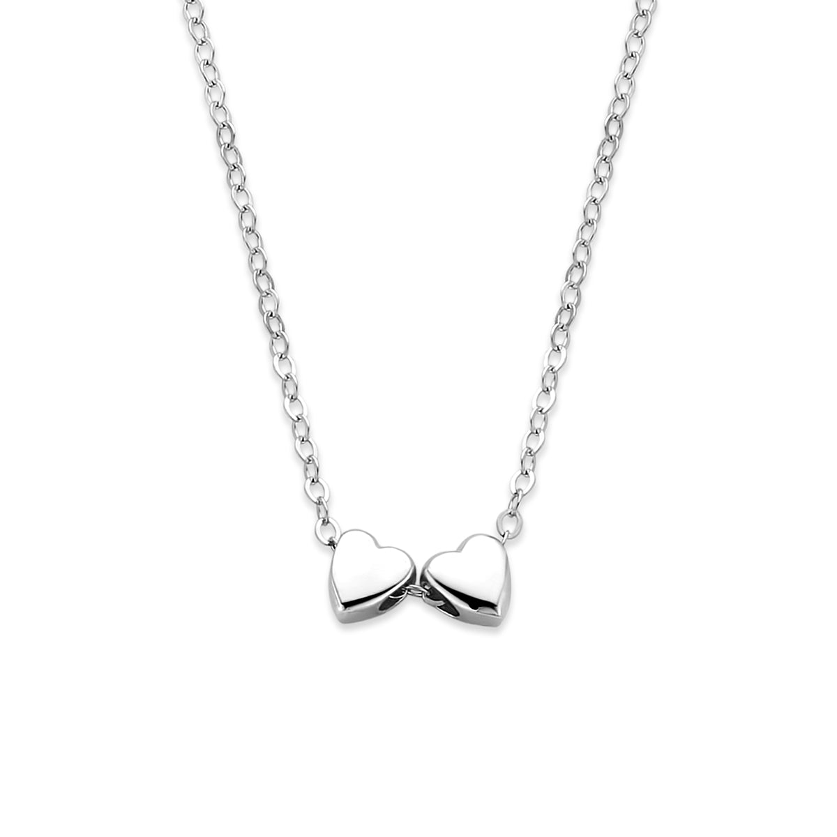 Vooraanzicht van de zilveren ketting met twee hartjes.