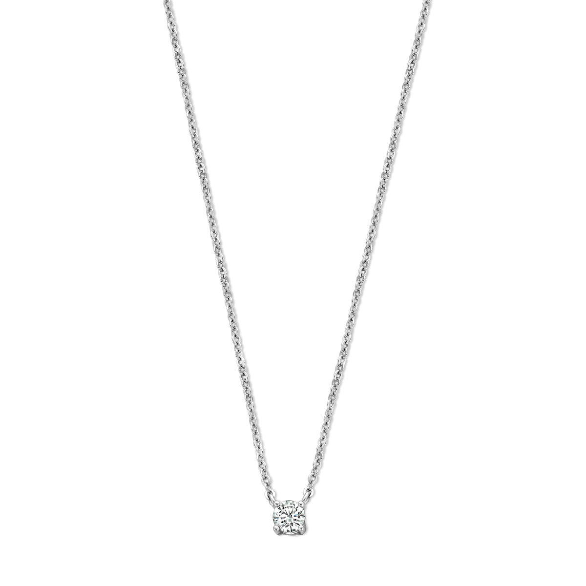 Vooraanzicht van de zilveren ketting met zirkonia hanger.