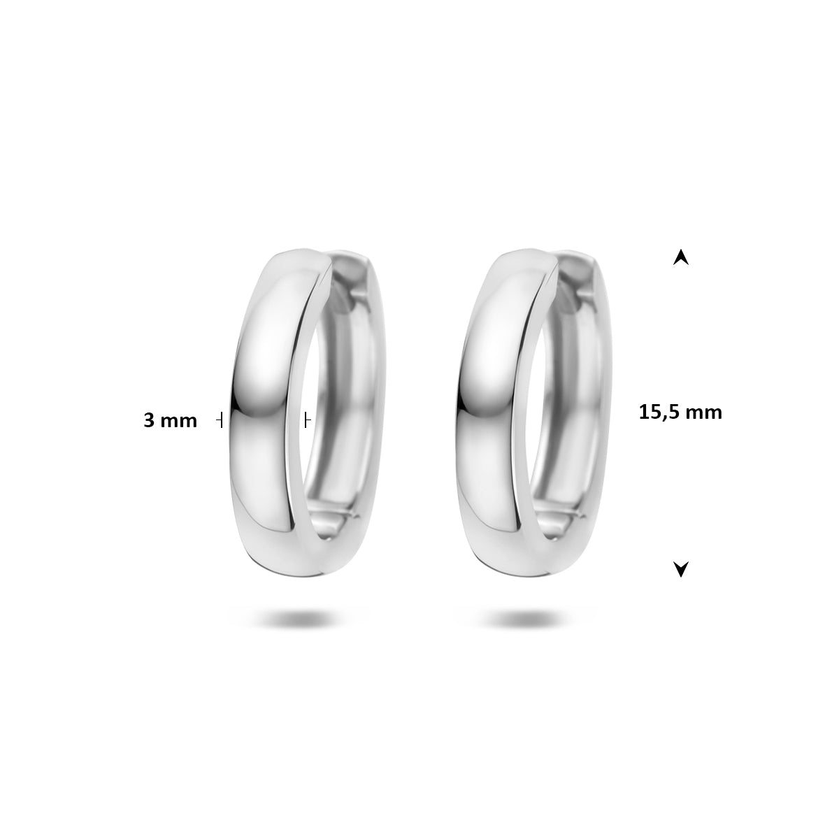 Zilveren creolen: afmetingen van de 925 gerhodineerd zilveren klapoorringen, 15,5 mm doorsnee en 3,0 mm breed.