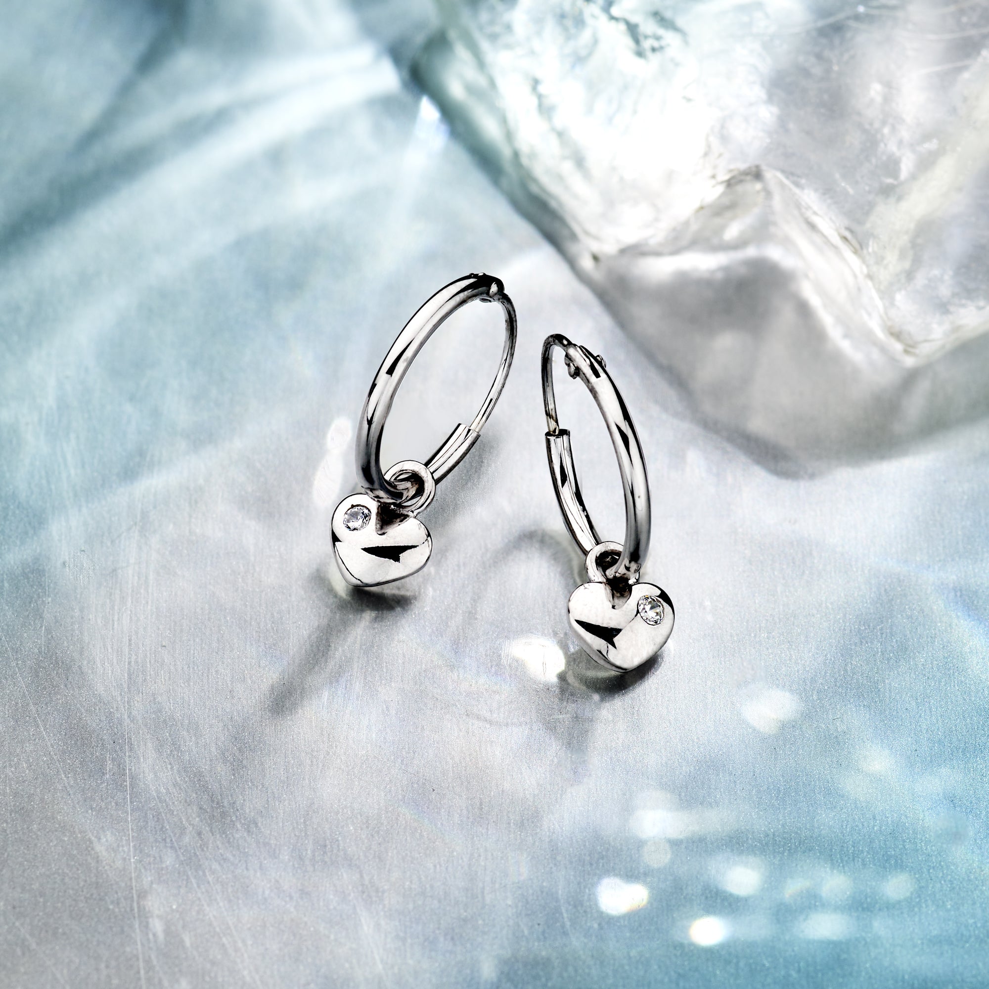 Leuke weergave van de oorringen 'Corina'