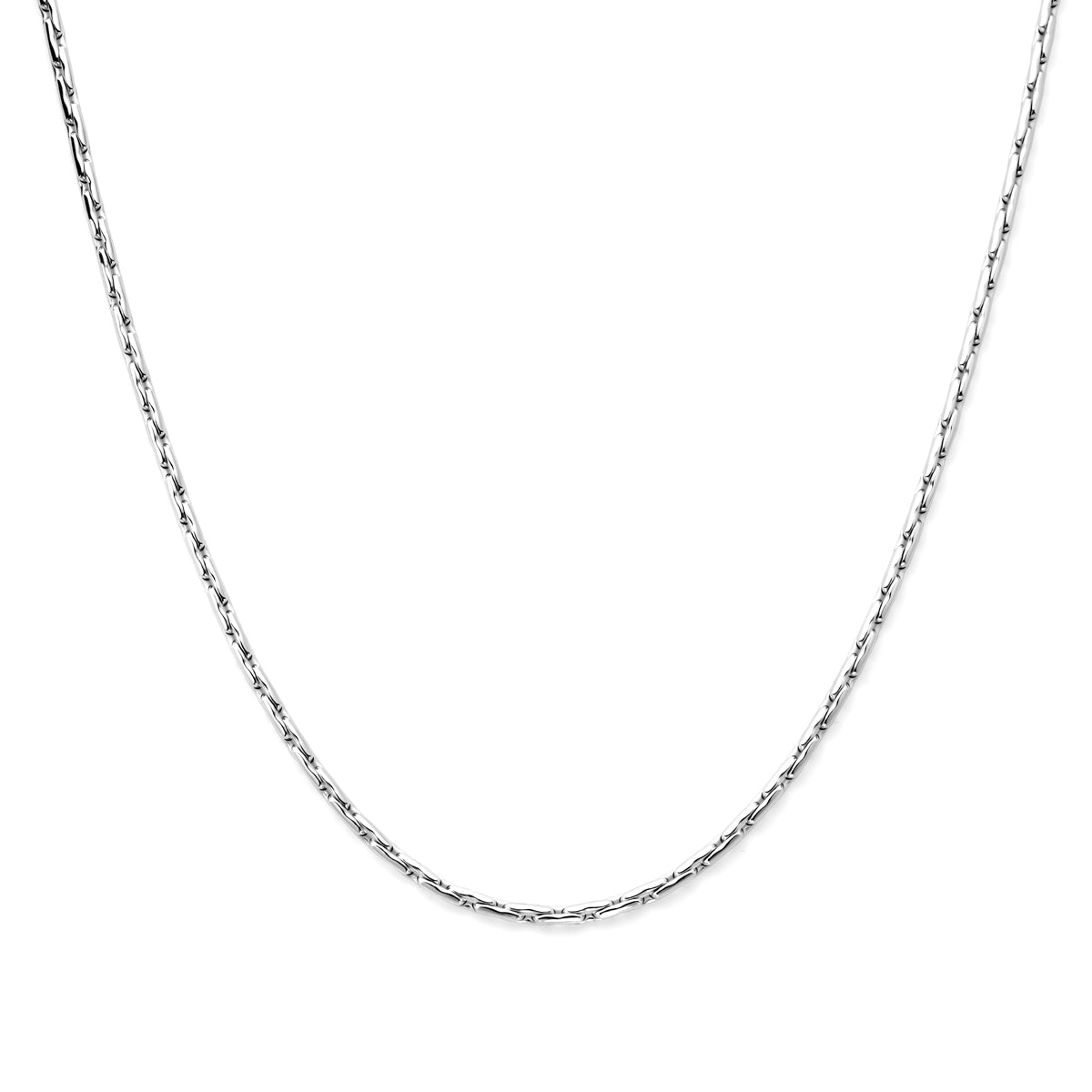 Vooraanzicht van de 'Brio' 925 zilveren ketting met een Cardano-vlechtwerk van 2,7 mm breed.