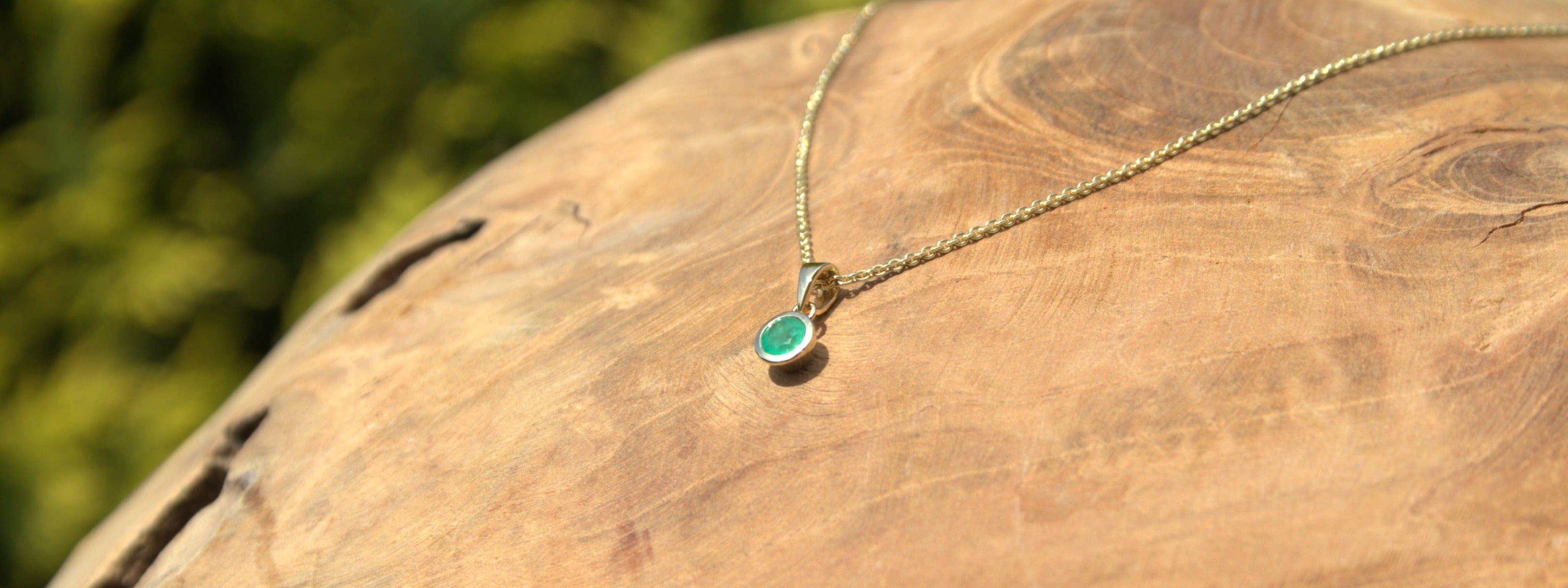 Geboortesteen mei smaragd – ontdek de geboortestenen collectie bij Clary Juwelier-Goudsmid.