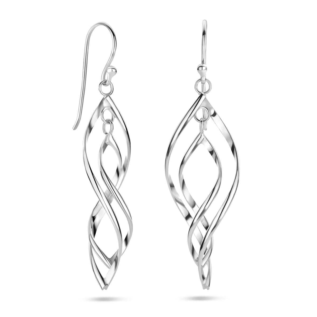 Zijaanzicht van de 'Isolde' zilveren oorhangers laat de hoogwaardige afwerking en de moderne draaiing van het zilver zien.