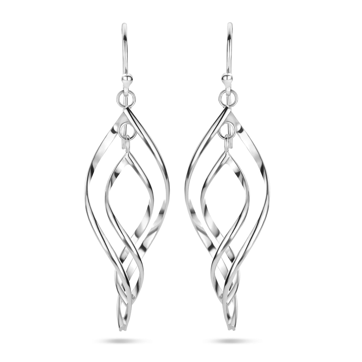 Luxe 'Isolde' oorhangers van 925 sterling zilver met een gedraaide vorm voor een elegante en tijdloze verschijning.