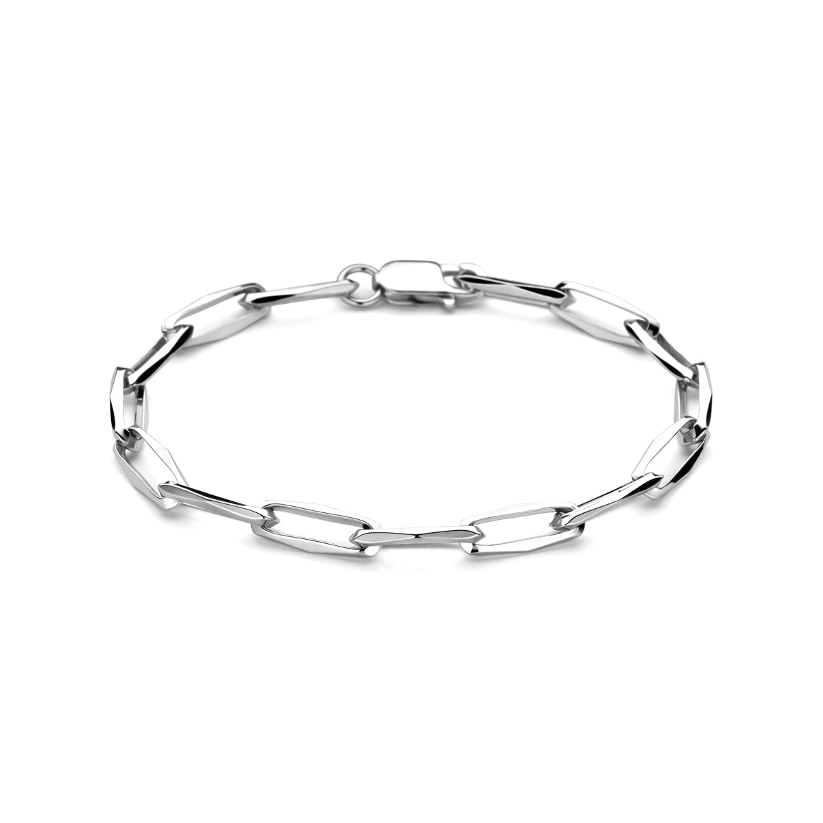 Vooraanzicht van de 'Lexa' 925 zilveren armband met 5,5 mm brede closed forever schakels.