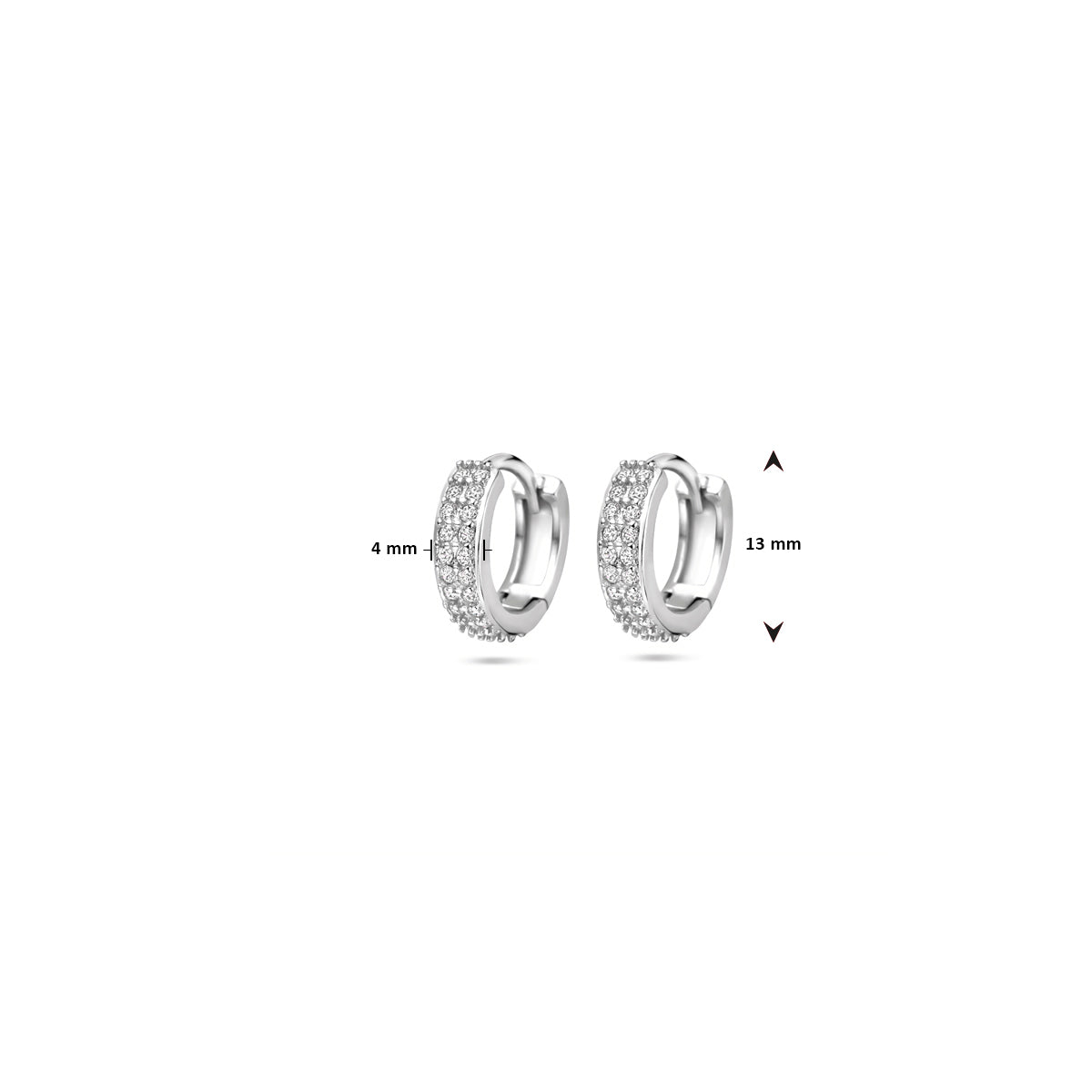 Productfoto van de brede 'Lycia' zilveren klapoorringen met de diameter van 13 mm en breedte van 4 mm.