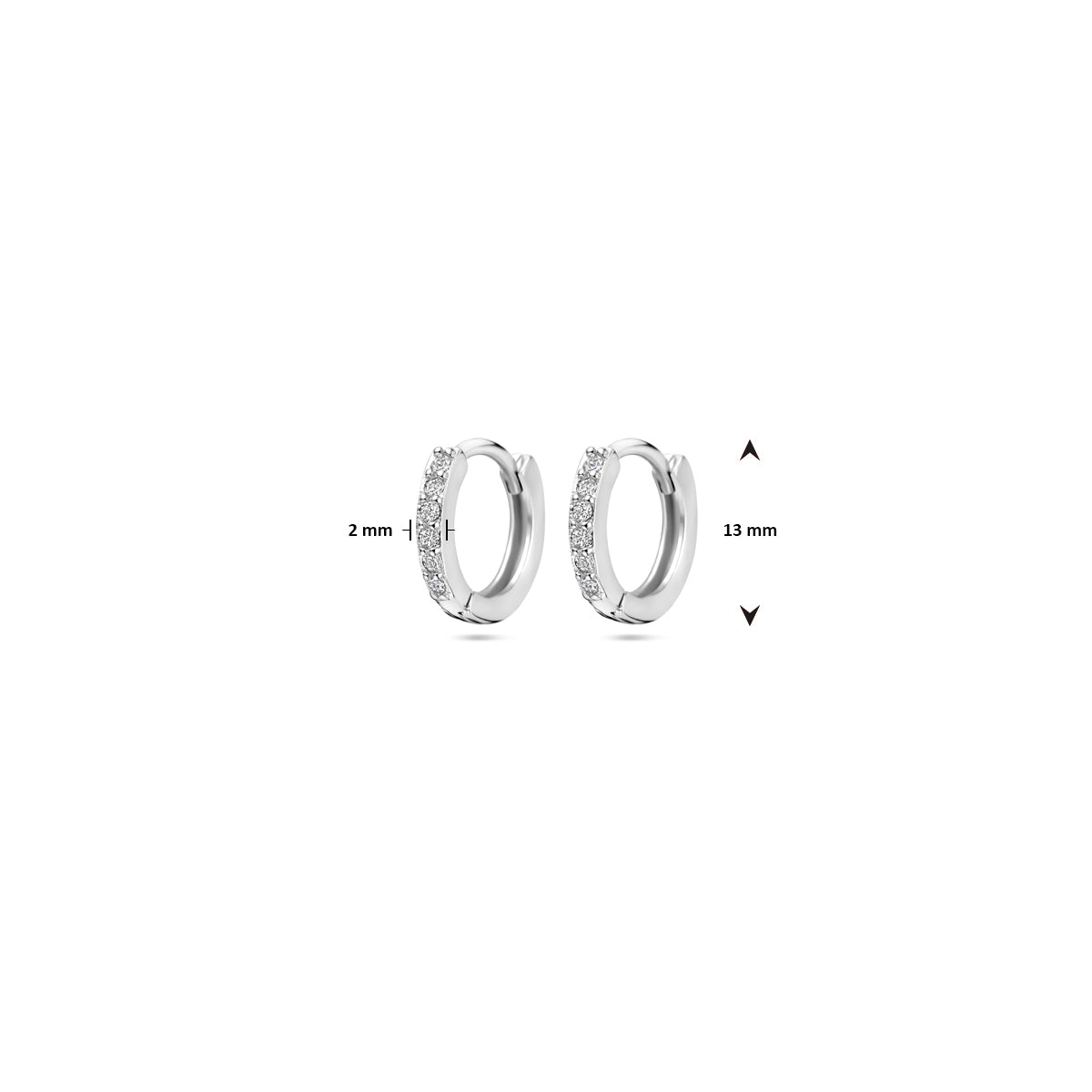 Productfoto van de 'Lycia' zilveren klapoorringen met de diameter van 13 mm en breedte van 2 mm.