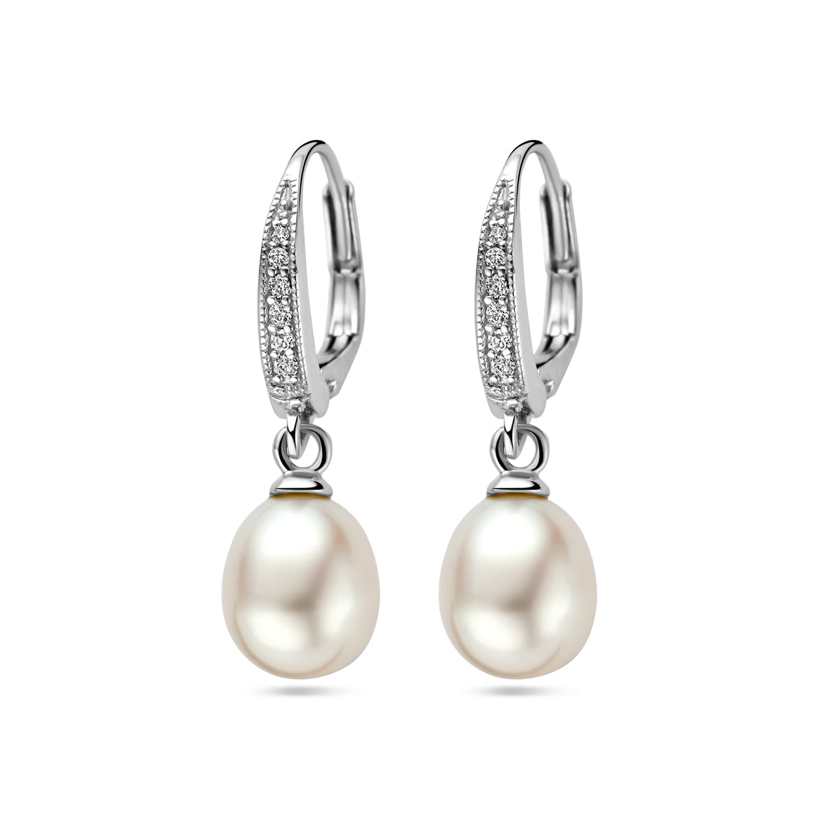 Luxe 'Maren' oorhangers van 925 sterling zilver met een druppelvormige zoetwaterparel en fonkelende zirkonia steentjes.