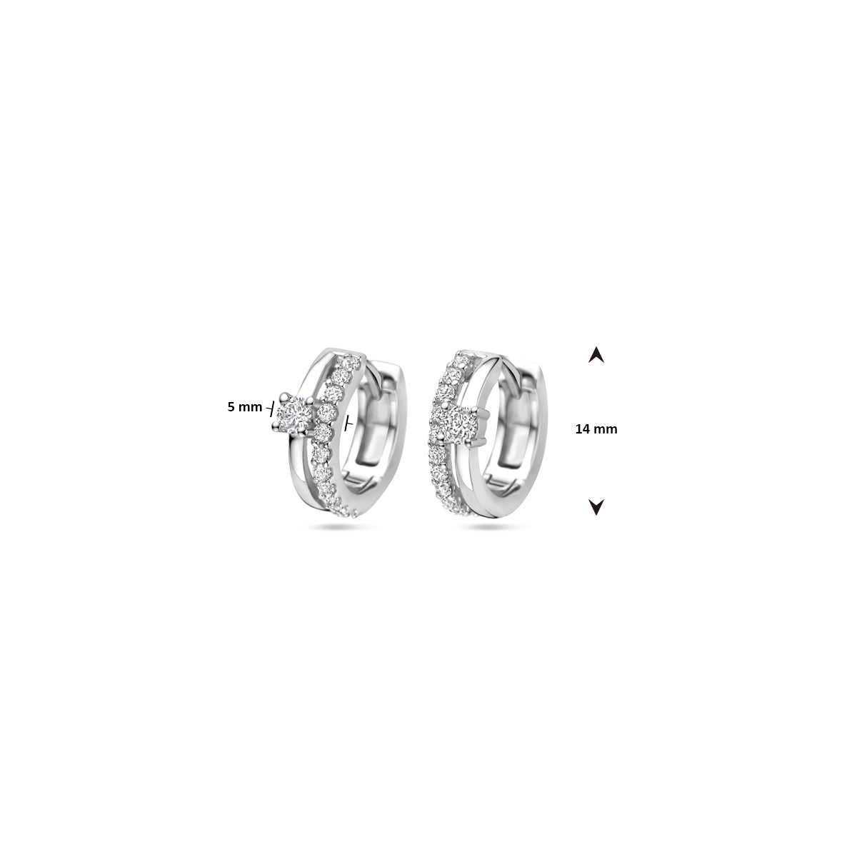 Productfoto van de 'Remi' zilveren klapoorringen met de breedte van 5 mm en diameter van 14 mm.