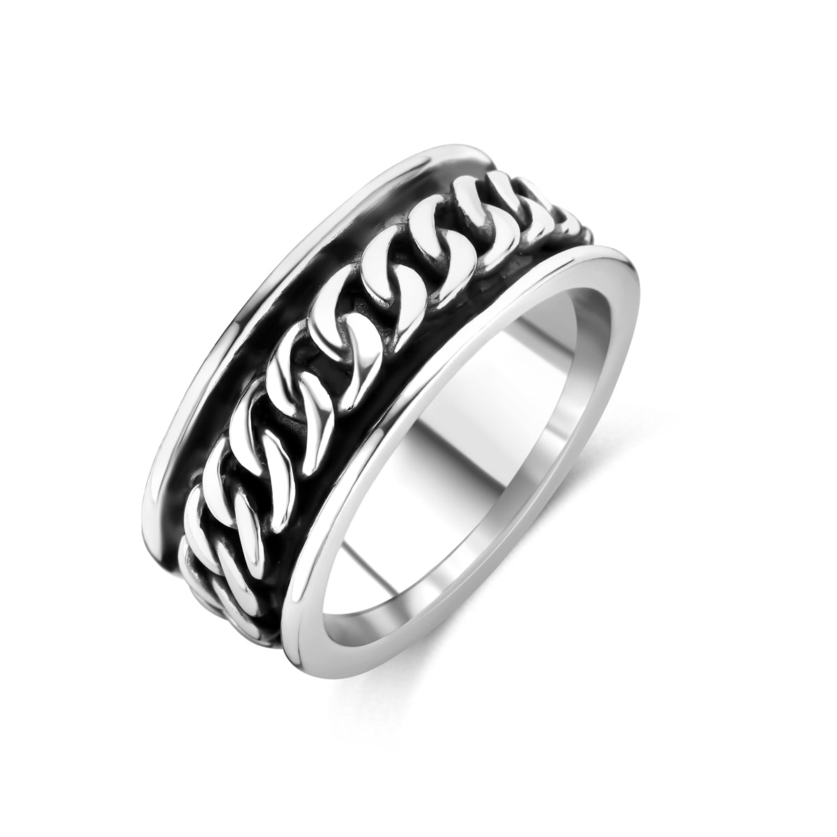 Schuin bovenaanzicht van de geoxideerd zilveren herenring 'Forge' met een geïntegreerd schakelmotief.