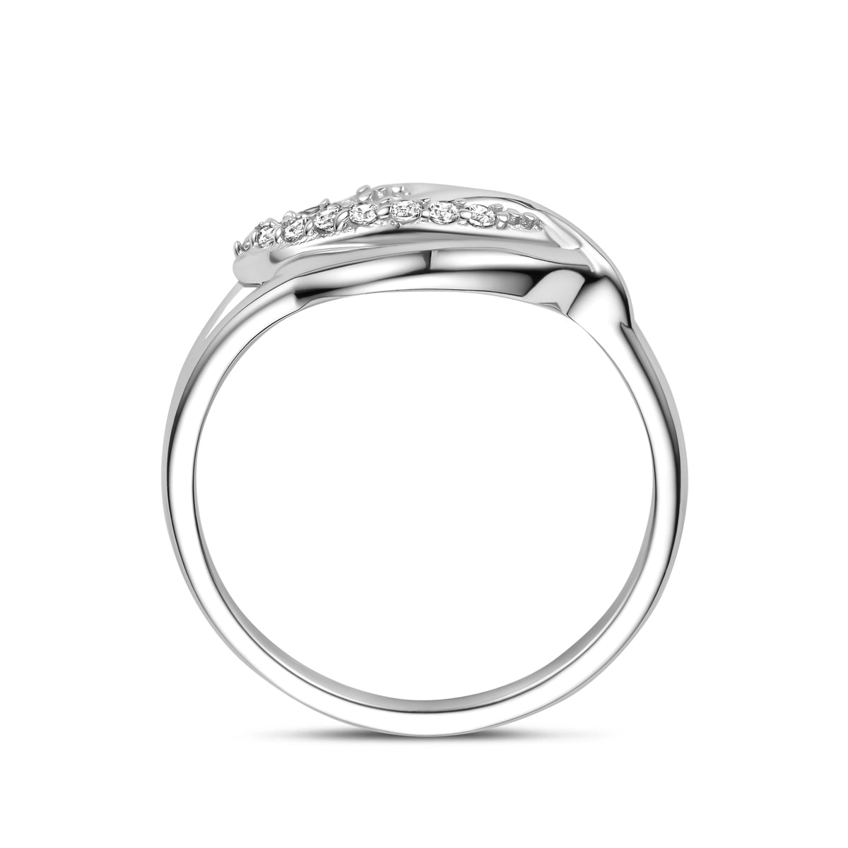 Zijaanzicht van de 'Fiamma' ring die het organische ontwerp toont.