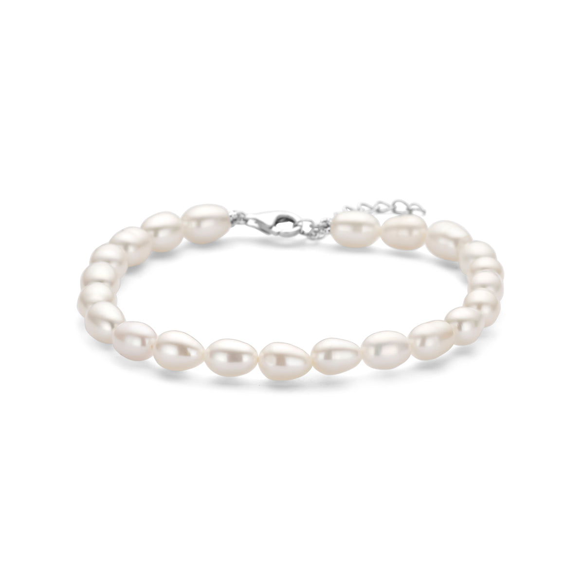 Vooraanzicht van de zoetwaterparel armband met parels van 6/7 mm, 18 cm lang met verlengstuk tot 21 cm.